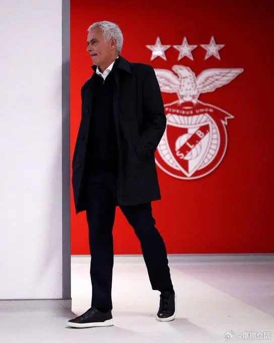 详细阅读:1. 穆里尼奥执教本菲卡欧冠战绩分析:四场连败背后的战术困境 1. 穆里尼奥执教本菲卡欧冠战绩分析:四场连败背后的战术困境