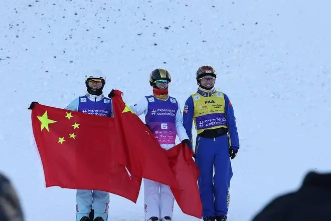 中国自由式滑雪空中技巧世界杯崇礼站落幕 女队包揽前三男队摘得冠亚军