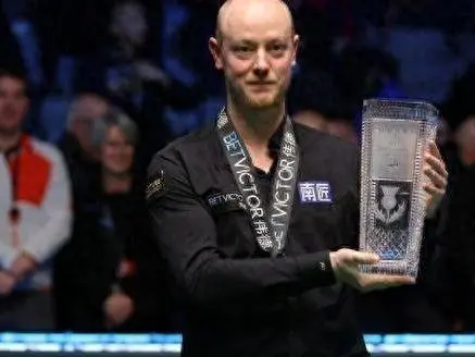 斯诺克赛场爆冷门 中国黑马逆袭升至62位 9-2比分引发质疑