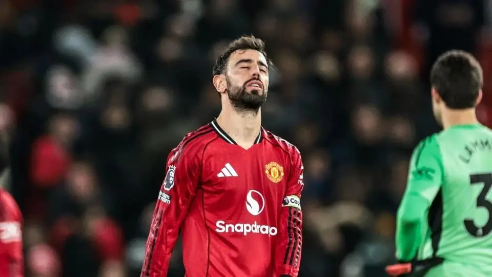 详细阅读:赛事解读:费尔南德斯伤情无碍,曼联主帅表态稳定军心 赛事解读:费尔南德斯伤情无碍,曼联主帅表态稳定军心